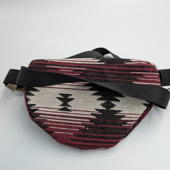 Revelry Aztec Smell-Proof Belt Bag Fanny Pack Rave Festival✨🎉Host Pick - Picture 2 of 4